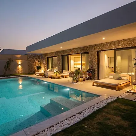 Viohouses 5- Luxury Private Korunakli Oezel Havuzlu Willa