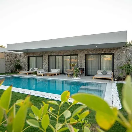 Viohouses 5- Luxury Private Korunakli Oezel Havuzlu