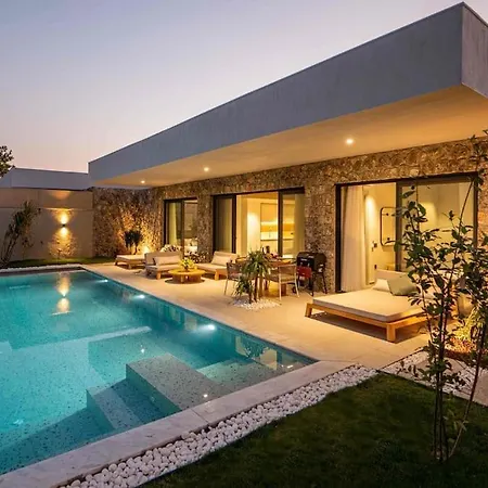 Villa Viohouses 5- Luxury Private Korunakli Oezel Havuzlu