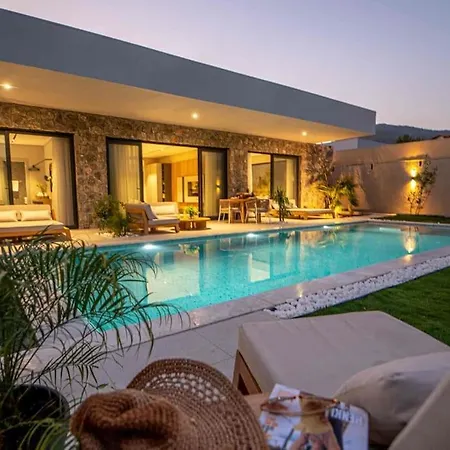 Villa Viohouses 5- Luxury Private Korunakli Oezel Havuzlu