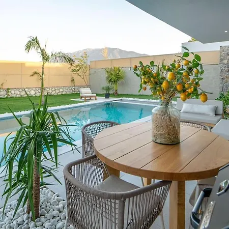 Villa Viohouses 5- Luxury Private Korunakli Oezel Havuzlu