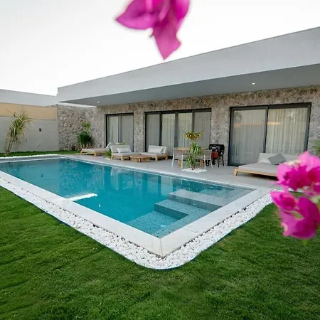 Viohouses 5- Luxury Private Korunakli Oezel Havuzlu
