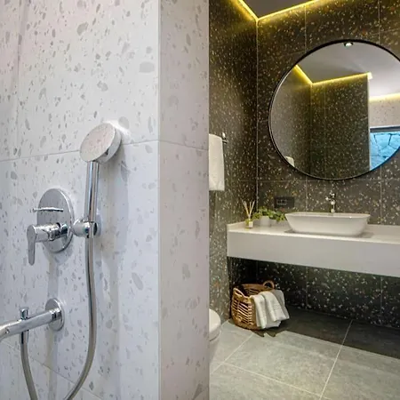 Viohouses 5- Luxury Private Korunakli Oezel Havuzlu Villa *
