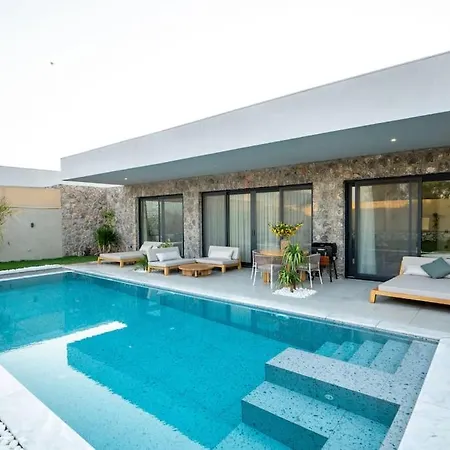 Viohouses 5- Luxury Private Korunakli Oezel Havuzlu