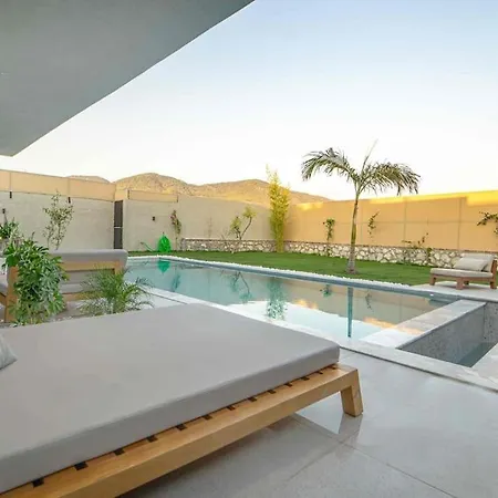 Viohouses 5- Luxury Private Korunakli Oezel Havuzlu Willa