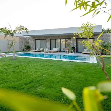Vila Viohouses 5- Luxury Private Korunakli Oezel Havuzlu