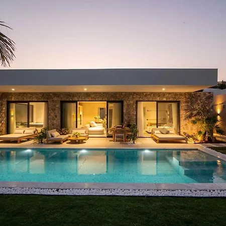 Vila Viohouses 5- Luxury Private Korunakli Oezel Havuzlu