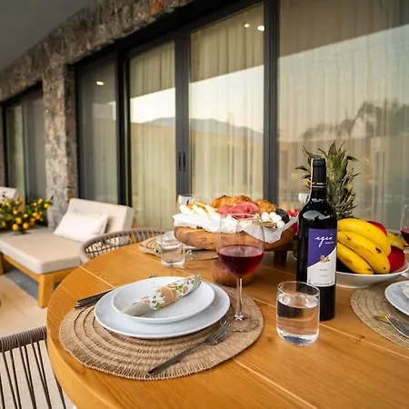 Viohouses 5- Luxury Private Korunakli Oezel Havuzlu *